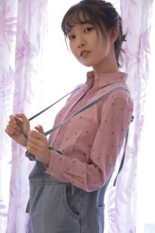 舞蹈室里的景色李欣罗晴